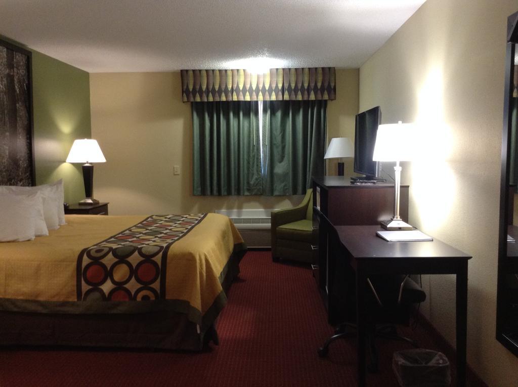 Super 8 By Wyndham Grinnell Ia Rum bild